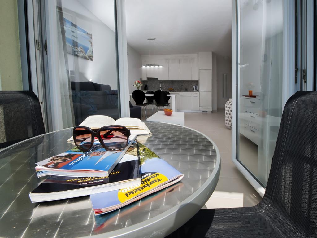 Apartments Anamar Rovinj Bagian luar foto